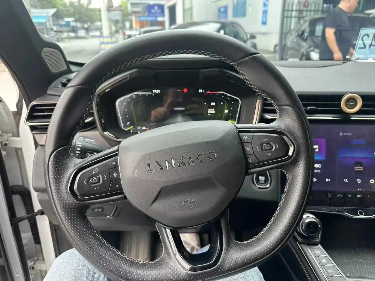 2022 LYNK&CO 05 2.0T 254HP L4 8AT,autocango,china used car exporter,china ev exporter,chinese used car exporter,chinese used ev exporter