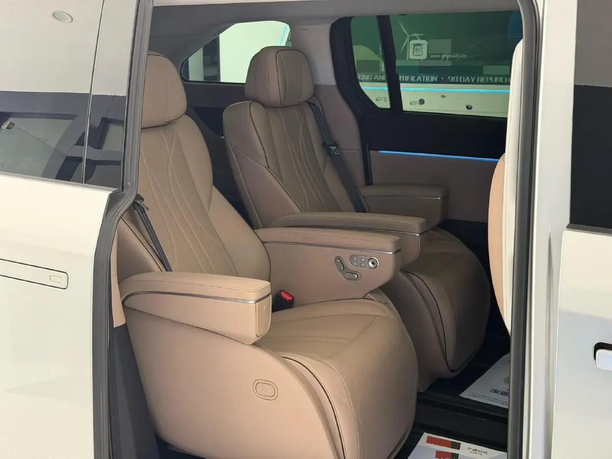 2024 Xpeng X9 BEV 101.5KWH,autocango,china used car exporter,china ev exporter,chinese used car exporter,chinese used ev exporter