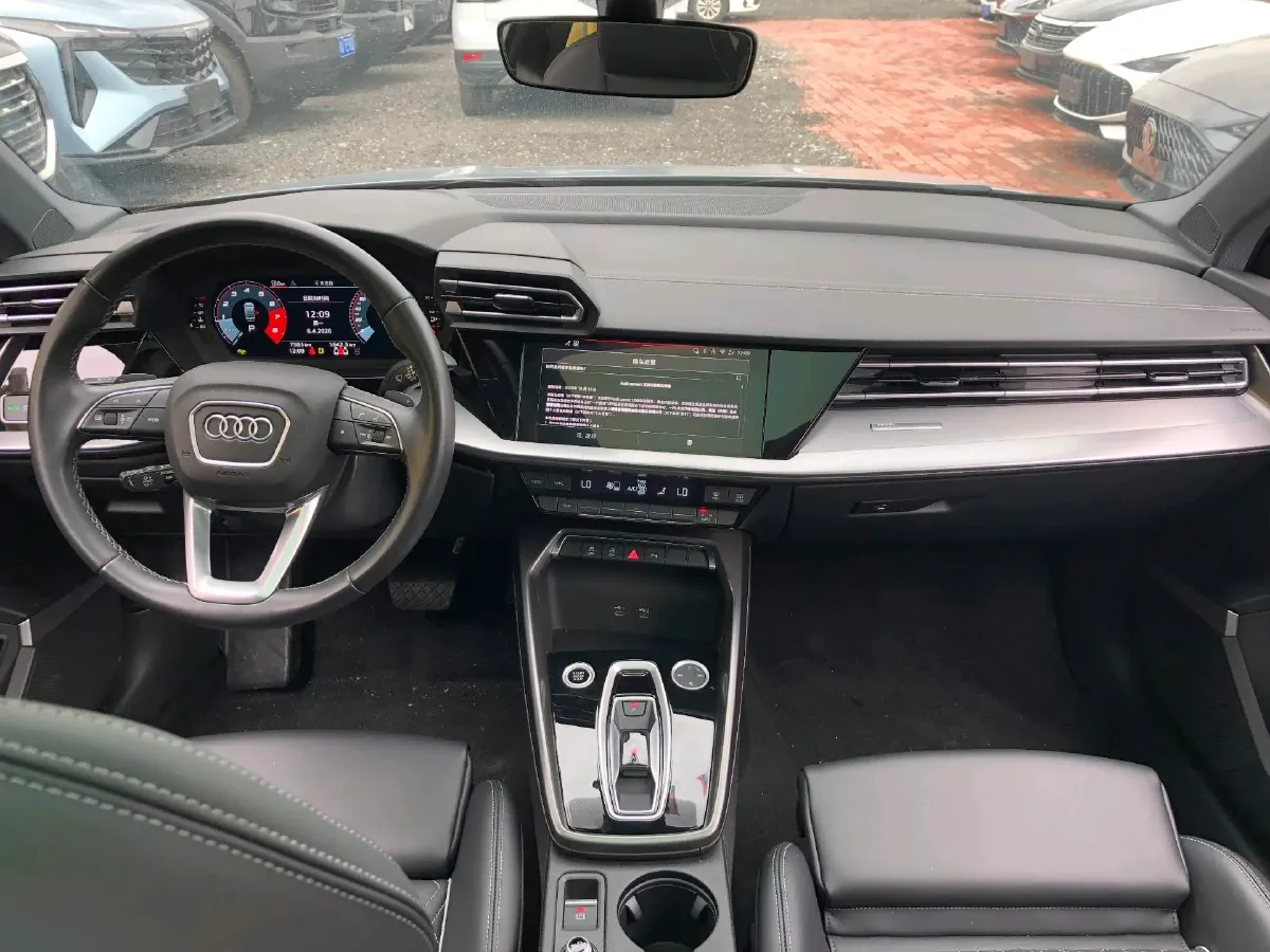 2025 Audi A3 1.5T 160HP L4 7DCT,autocango,china used car exporter,china ev exporter,chinese used car exporter,chinese used ev exporter
