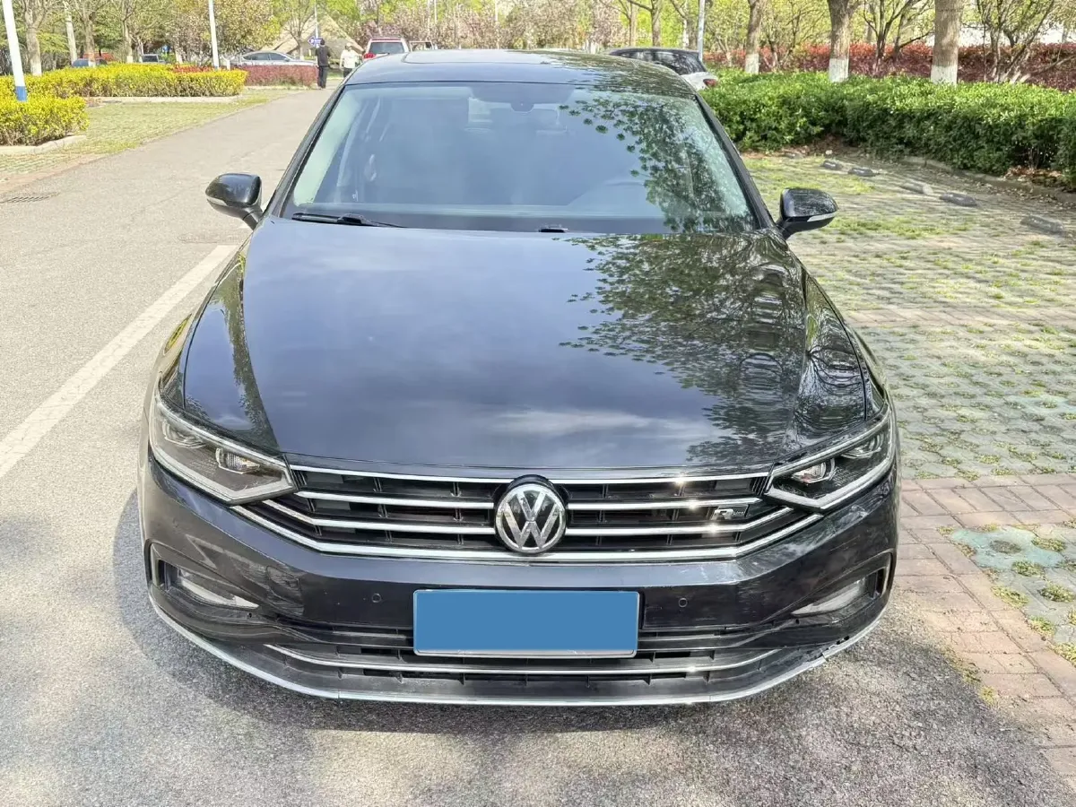 2020 Volkswagen Magotan 2.0T 186HP L4 7DCT,autocango,china used car exporter,china ev exporter,chinese used car exporter,chinese used ev exporter