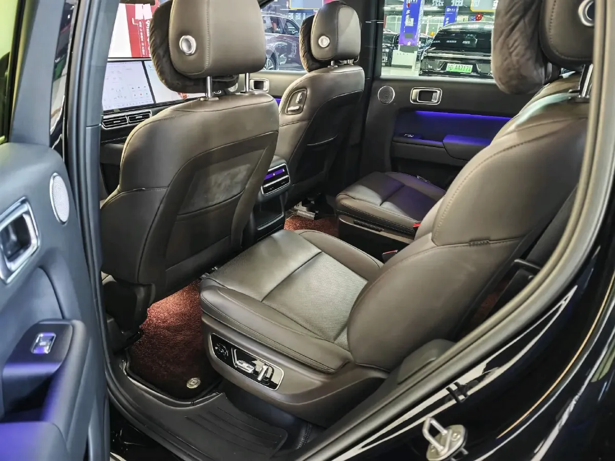 2023 Li L8 Range Extended 154HP REEV 40.9KWH,autocango,china used car exporter,china ev exporter,chinese used car exporter,chinese used ev exporter