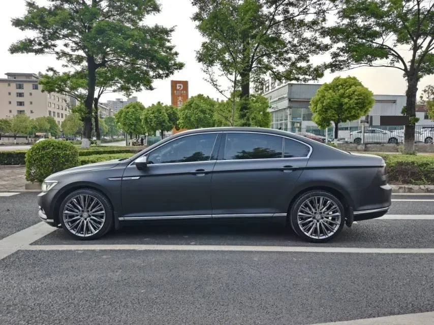 2019 Volkswagen Magotan 2.0T 186HP L4 7DCT,autocango,china used car exporter,china ev exporter,chinese used car exporter,chinese used ev exporter