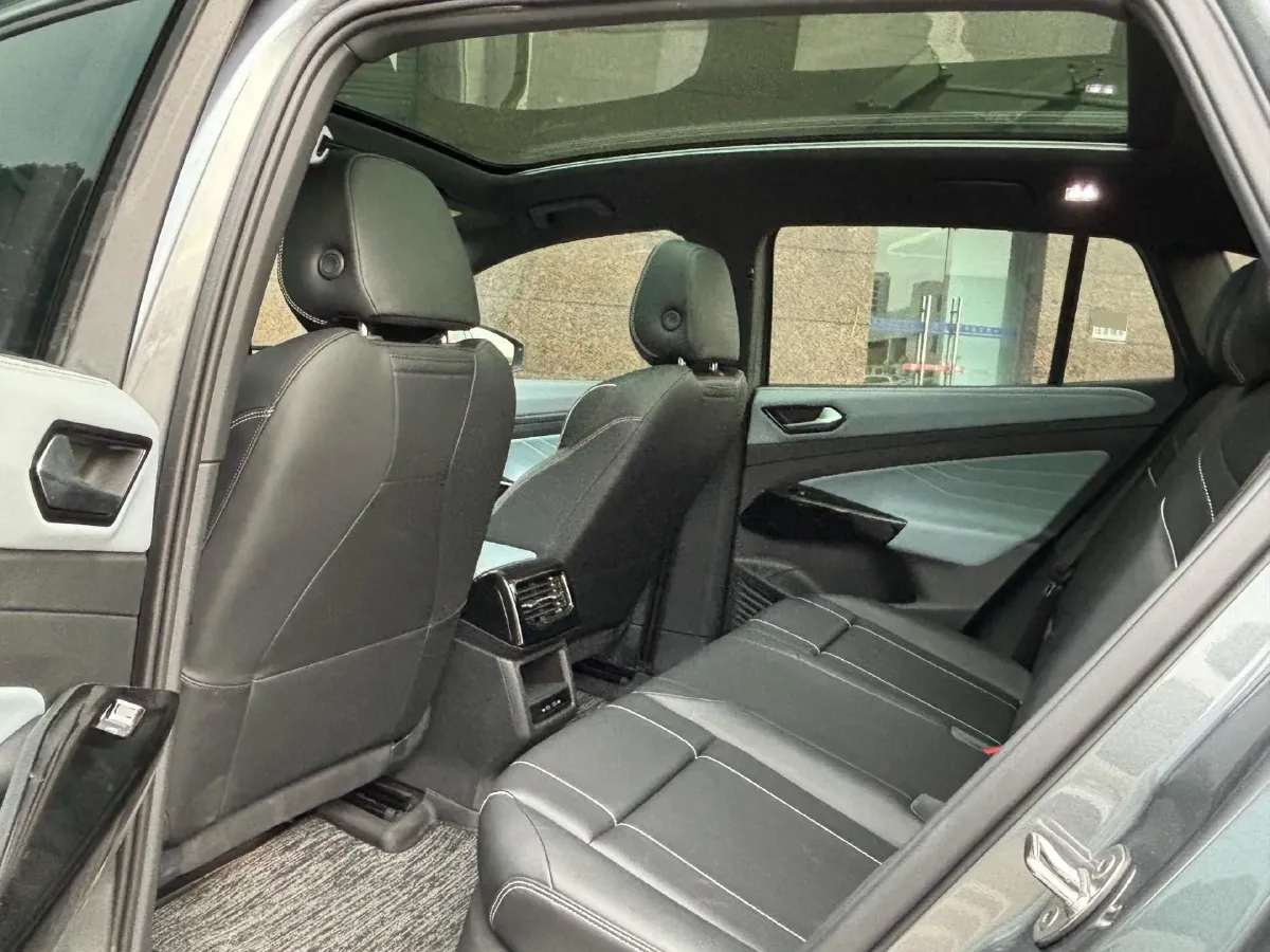 2023 Volkswagen ID.4 X BEV 52.8KWH,autocango,china used car exporter,china ev exporter,chinese used car exporter,chinese used ev exporter