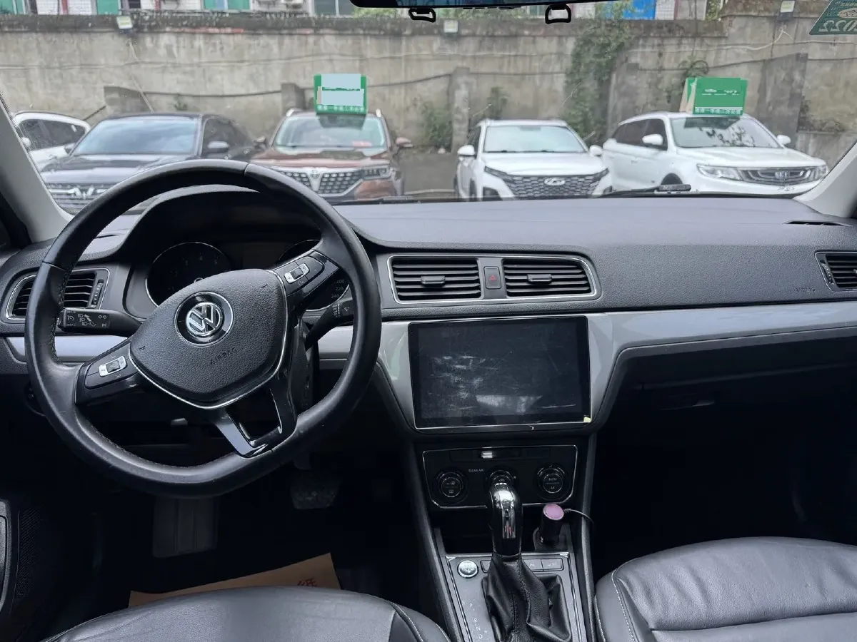 2017 Volkswagen Lavida 1.4T 131HP L4 7DCT,autocango,china used car exporter,china ev exporter,chinese used car exporter,chinese used ev exporter