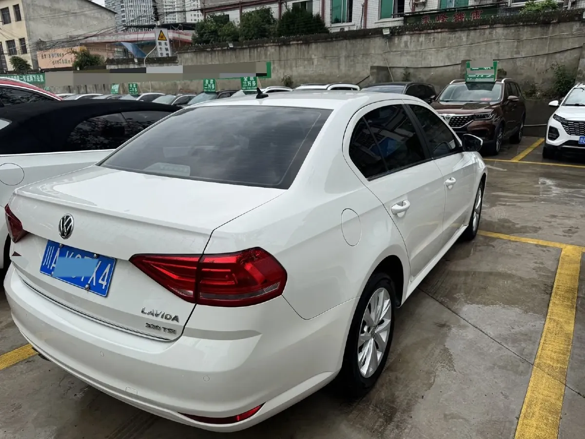 2017 Volkswagen Lavida 1.4T 131HP L4 7DCT,autocango,china used car exporter,china ev exporter,chinese used car exporter,chinese used ev exporter