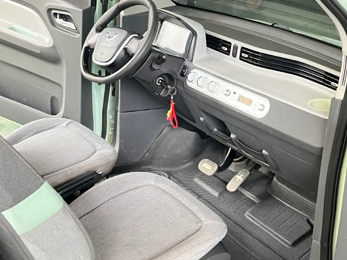 2021 WuLing HongGuang MINI EV BEV 13.8KWH,autocango,china used car exporter,china ev exporter,chinese used car exporter,chinese used ev exporter