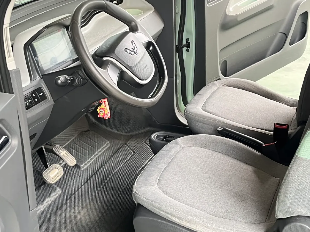 2021 WuLing HongGuang MINI EV BEV 13.8KWH,autocango,china used car exporter,china ev exporter,chinese used car exporter,chinese used ev exporter
