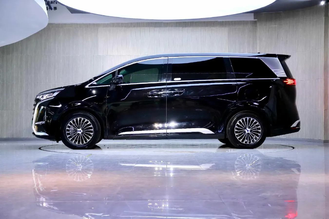 2024 Denza D9 1.5T 139HP L4 E-CVT PHEV 40KWH,autocango,china used car exporter,china ev exporter,chinese used car exporter,chinese used ev exporter