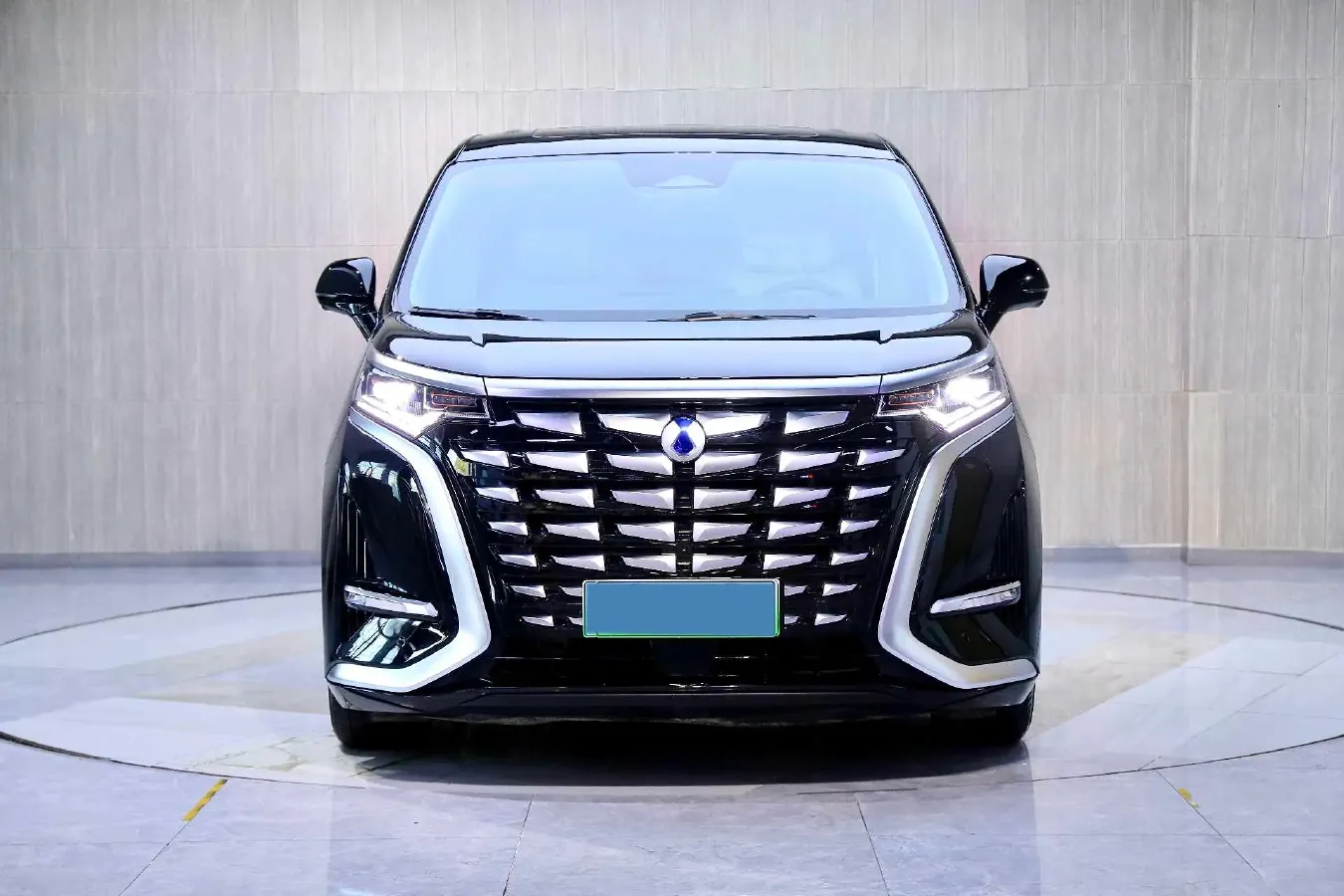 2024 Denza D9 1.5T 139HP L4 E-CVT PHEV 40KWH,autocango,china used car exporter,china ev exporter,chinese used car exporter,chinese used ev exporter