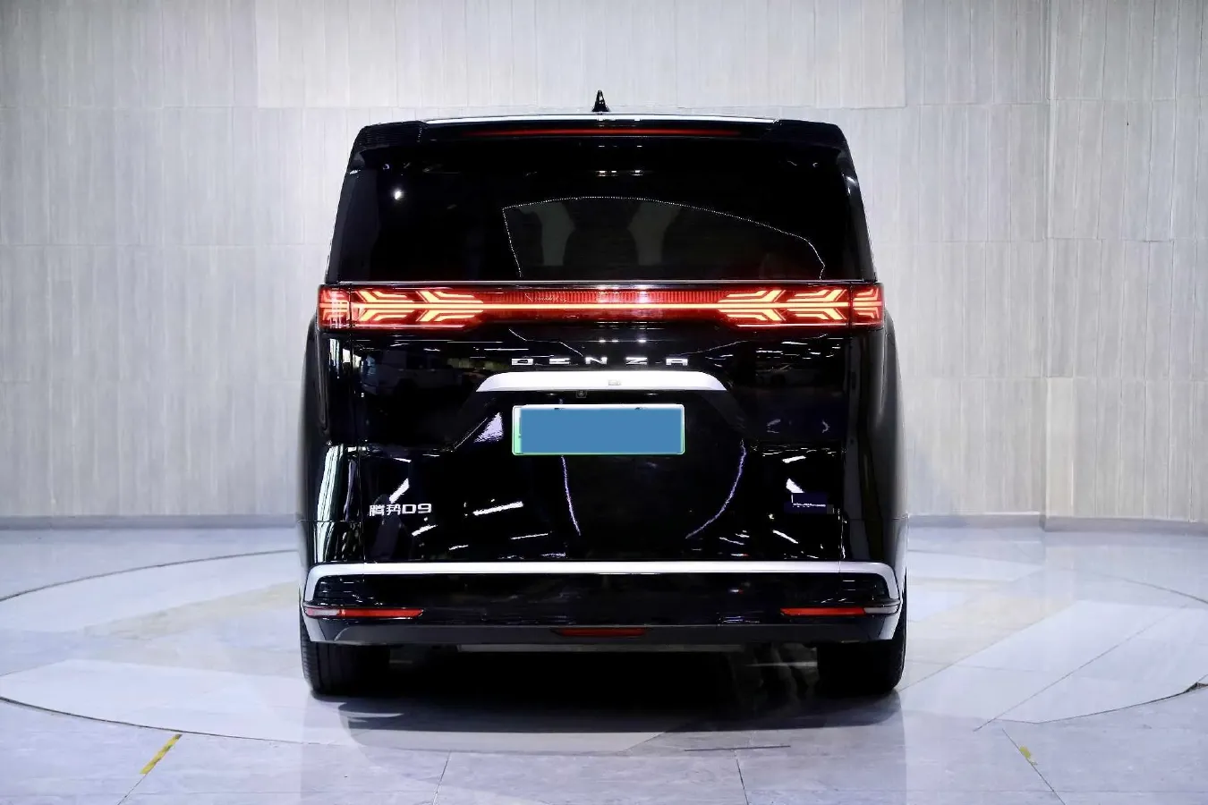 2024 Denza D9 1.5T 139HP L4 E-CVT PHEV 40KWH,autocango,china used car exporter,china ev exporter,chinese used car exporter,chinese used ev exporter