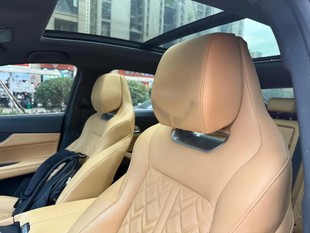 2021 ChangAn UNI-K 2.0T 233HP L4 8AT,autocango,china used car exporter,china ev exporter,chinese used car exporter,chinese used ev exporter