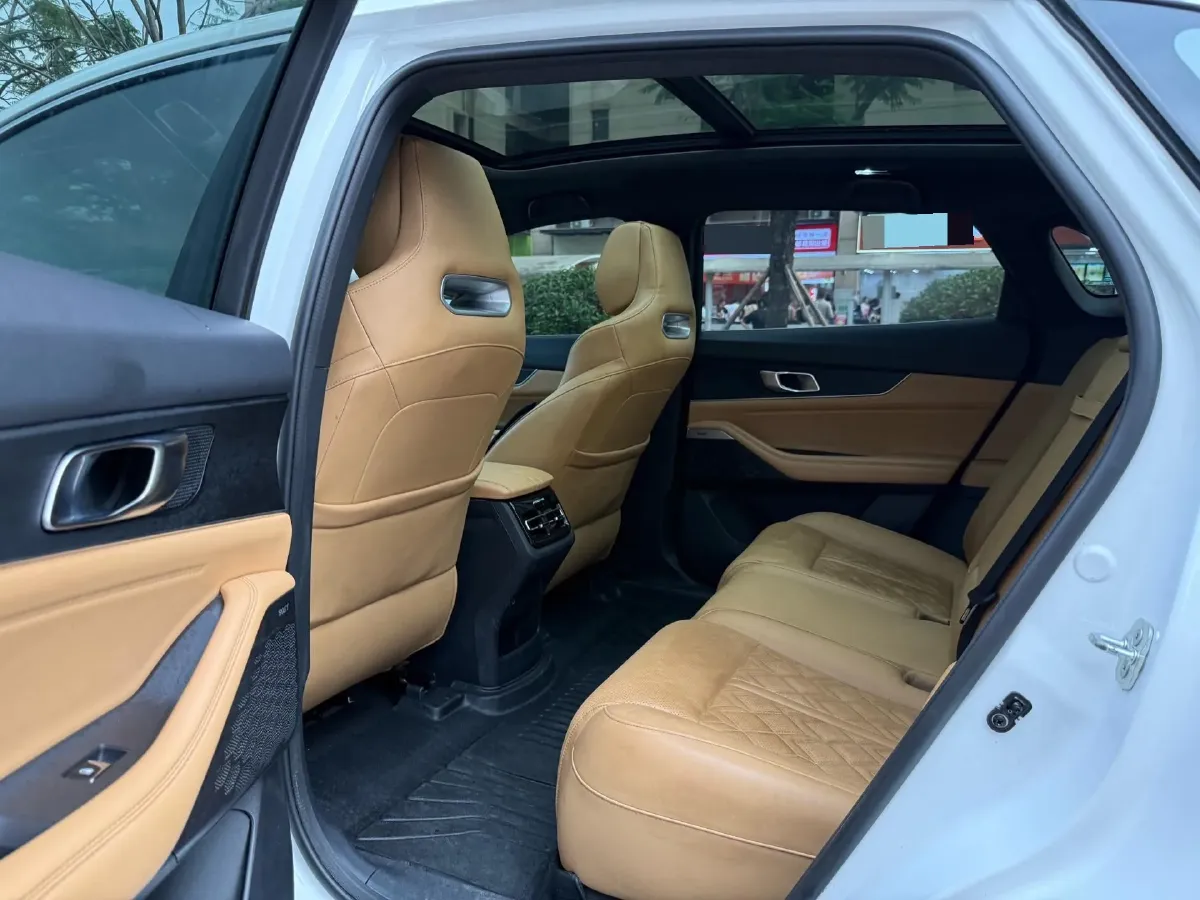 2021 ChangAn UNI-K 2.0T 233HP L4 8AT,autocango,china used car exporter,china ev exporter,chinese used car exporter,chinese used ev exporter