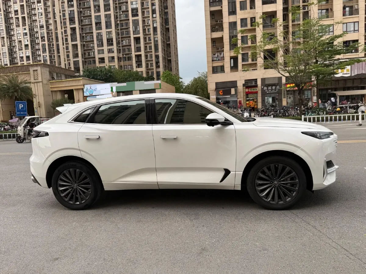 2021 ChangAn UNI-K 2.0T 233HP L4 8AT,autocango,china used car exporter,china ev exporter,chinese used car exporter,chinese used ev exporter