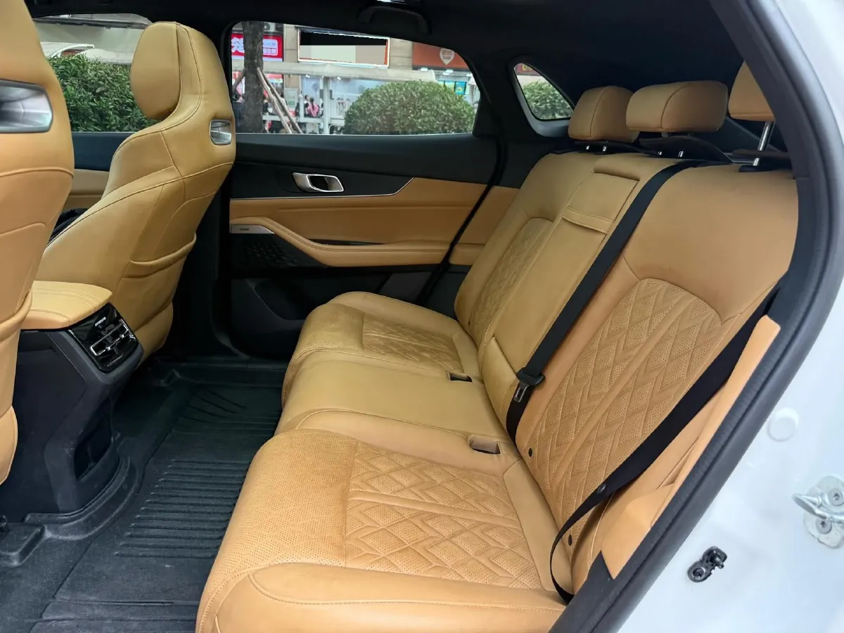 2021 ChangAn UNI-K 2.0T 233HP L4 8AT,autocango,china used car exporter,china ev exporter,chinese used car exporter,chinese used ev exporter