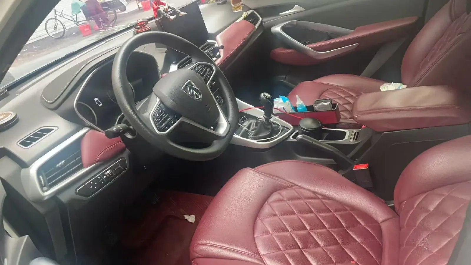 2018 BaoJun 530 1.5T 150HP L4 6MT,autocango,china used car exporter,china ev exporter,chinese used car exporter,chinese used ev exporter