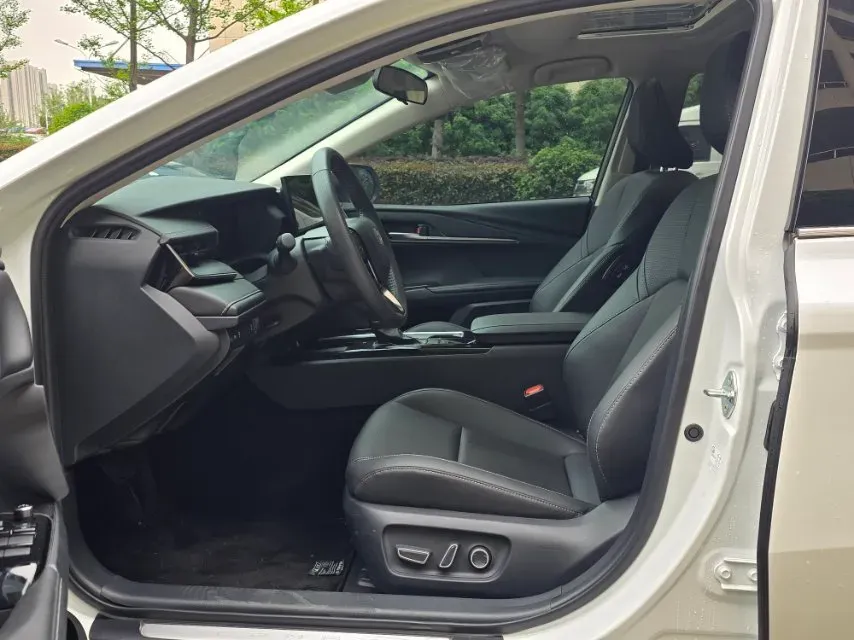 2024 Toyota Camry 2.0L 173HP L4 CVT,autocango,china used car exporter,china ev exporter,chinese used car exporter,chinese used ev exporter