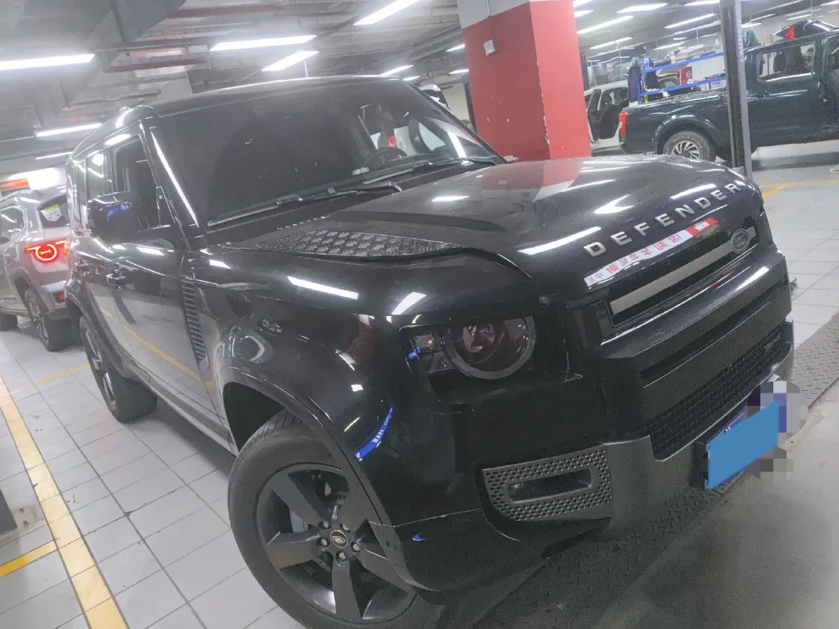 2022 Land Rover Defender 3.0T 400HP L6 8AT,autocango,china used car exporter,china ev exporter,chinese used car exporter,chinese used ev exporter