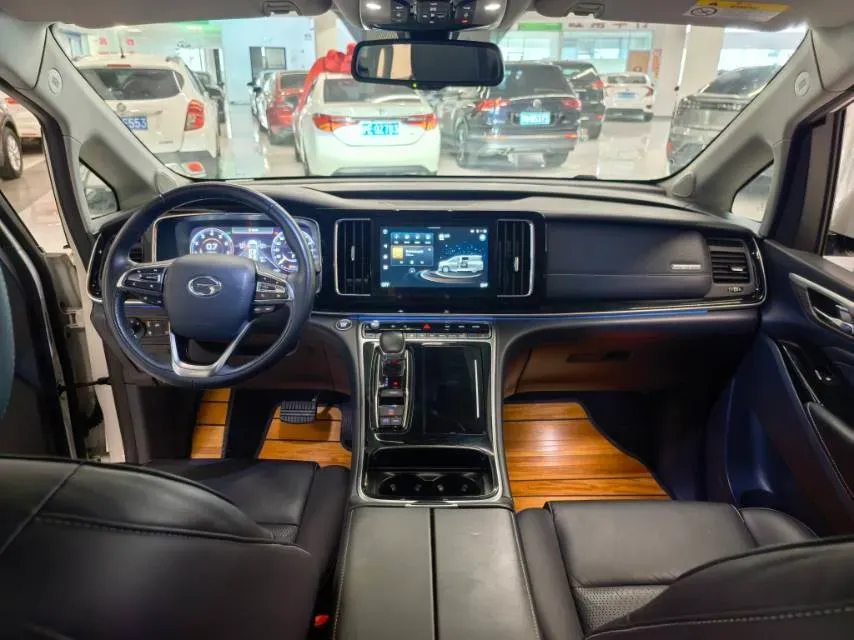 2021 GAC Trumpchi M8 2.0T 252HP L4 8AT,autocango,china used car exporter,china ev exporter,chinese used car exporter,chinese used ev exporter