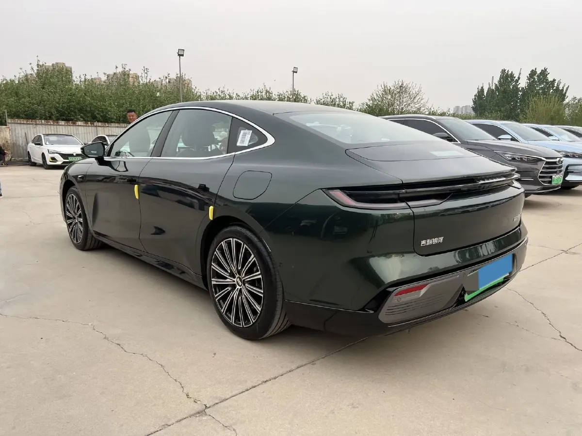 2025 Geely Galaxy Starshine 8 1.5T 163HP L4 3DHT PHEV 18.4KWH,autocango,china used car exporter,china ev exporter,chinese used car exporter,chinese used ev exporter