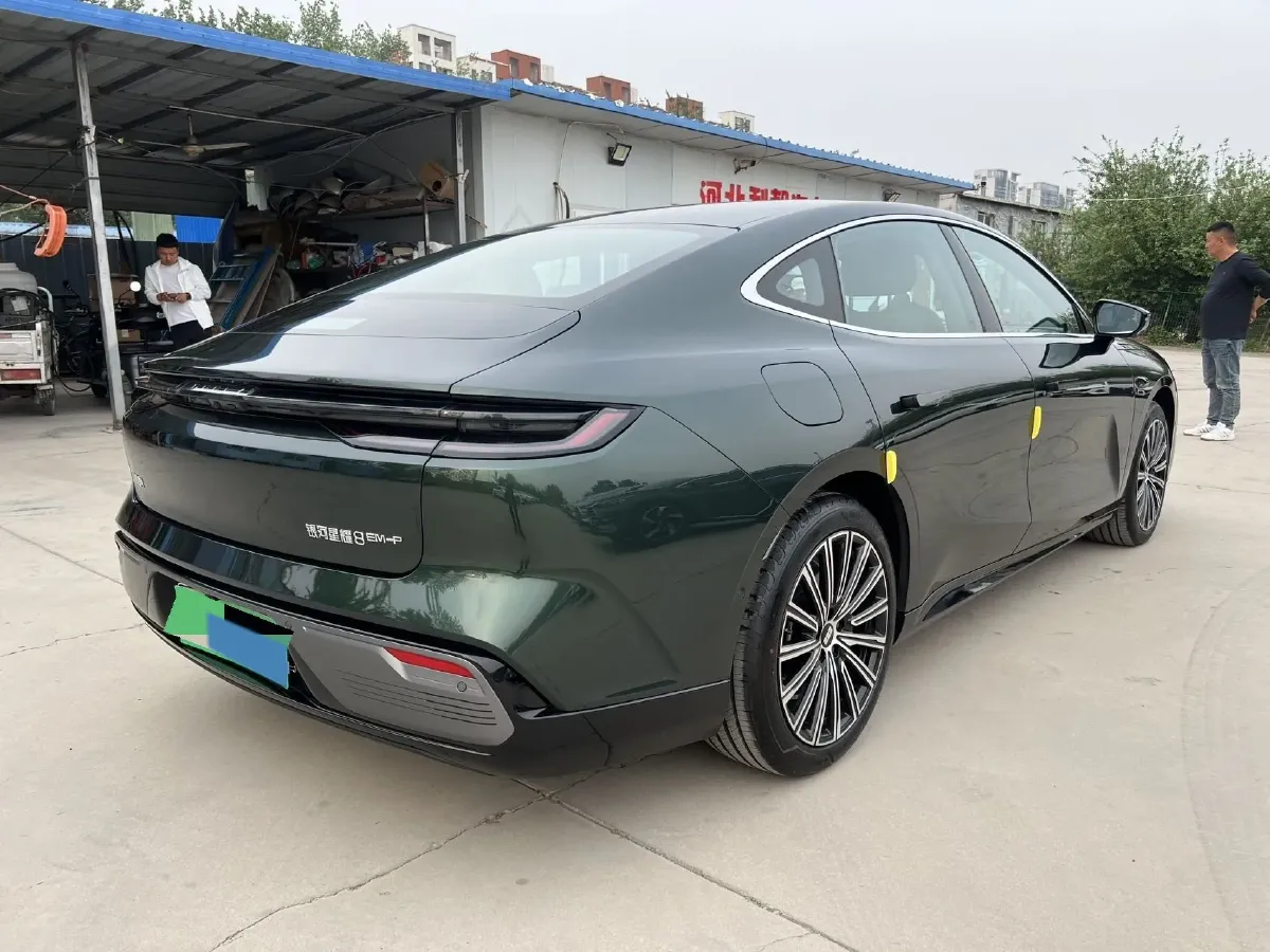 2025 Geely Galaxy Starshine 8 1.5T 163HP L4 3DHT PHEV 18.4KWH,autocango,china used car exporter,china ev exporter,chinese used car exporter,chinese used ev exporter