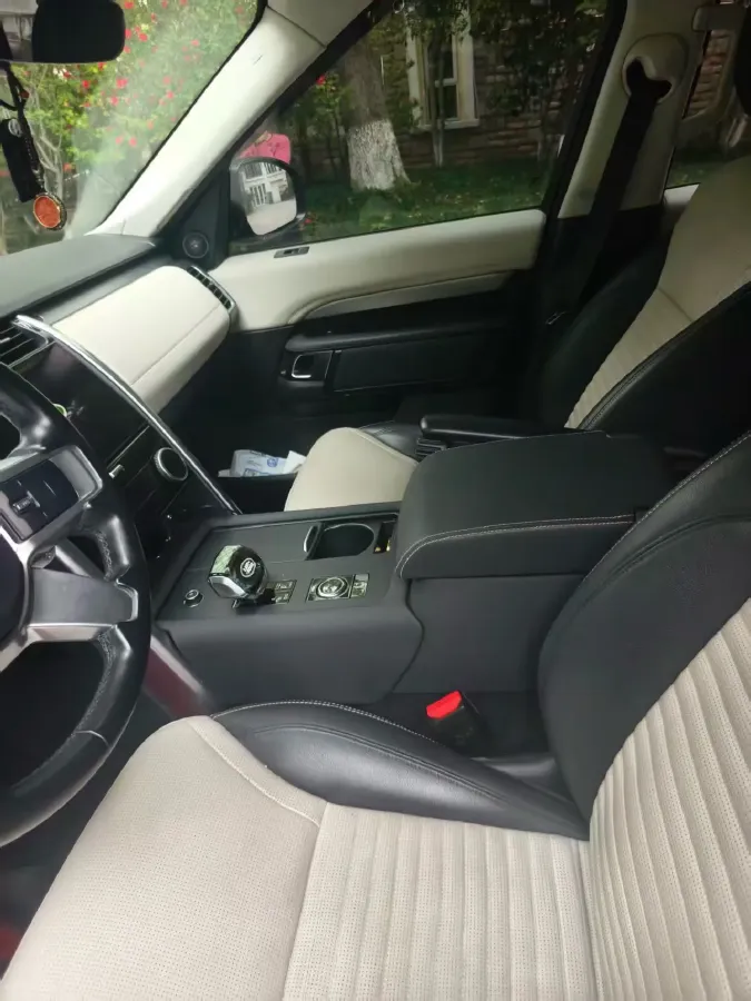 2021 Land Rover Discovery 3.0T 360HP L6 8AT,autocango,china used car exporter,china ev exporter,chinese used car exporter,chinese used ev exporter