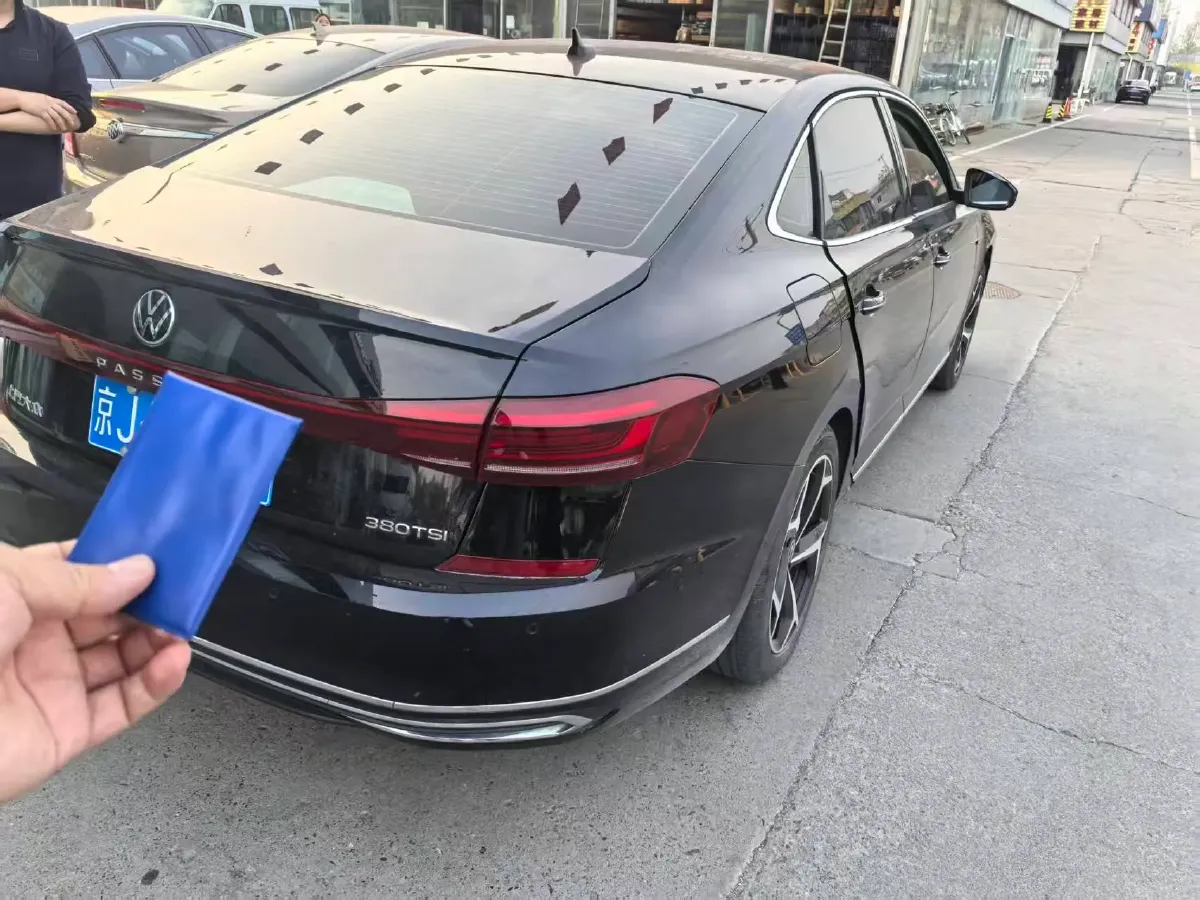 2024 Volkswagen Passat 2.0T 220HP L4 7DCT,autocango,china used car exporter,china ev exporter,chinese used car exporter,chinese used ev exporter