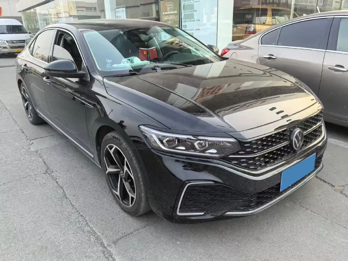 2024 Volkswagen Passat 2.0T 220HP L4 7DCT,autocango,china used car exporter,china ev exporter,chinese used car exporter,chinese used ev exporter