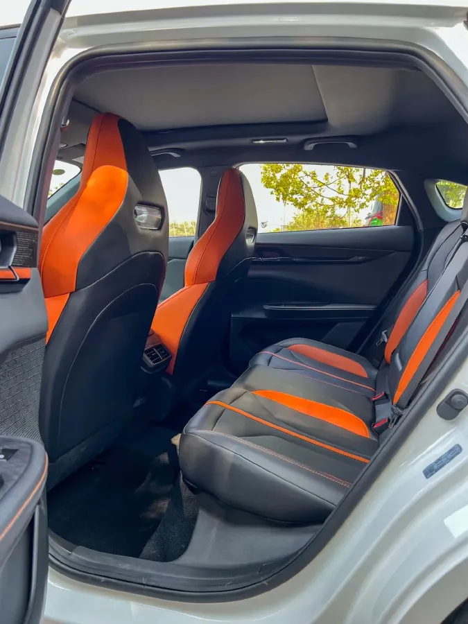 2024 ChangAn UNI-V 1.5T 188HP L4 7DCT,autocango,china used car exporter,china ev exporter,chinese used car exporter,chinese used ev exporter