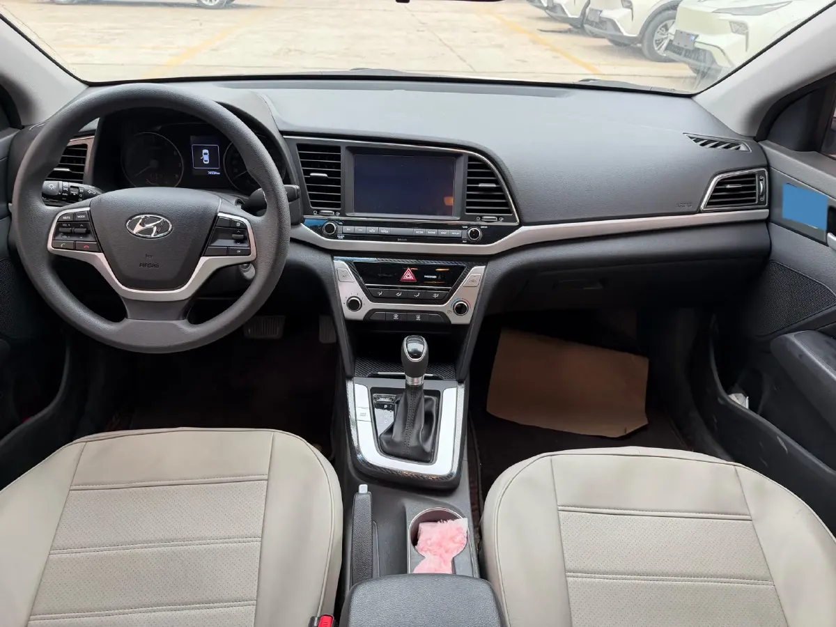 2016 Hyundai Elantra 1.6L 130HP L4 6AT,autocango,china used car exporter,china ev exporter,chinese used car exporter,chinese used ev exporter