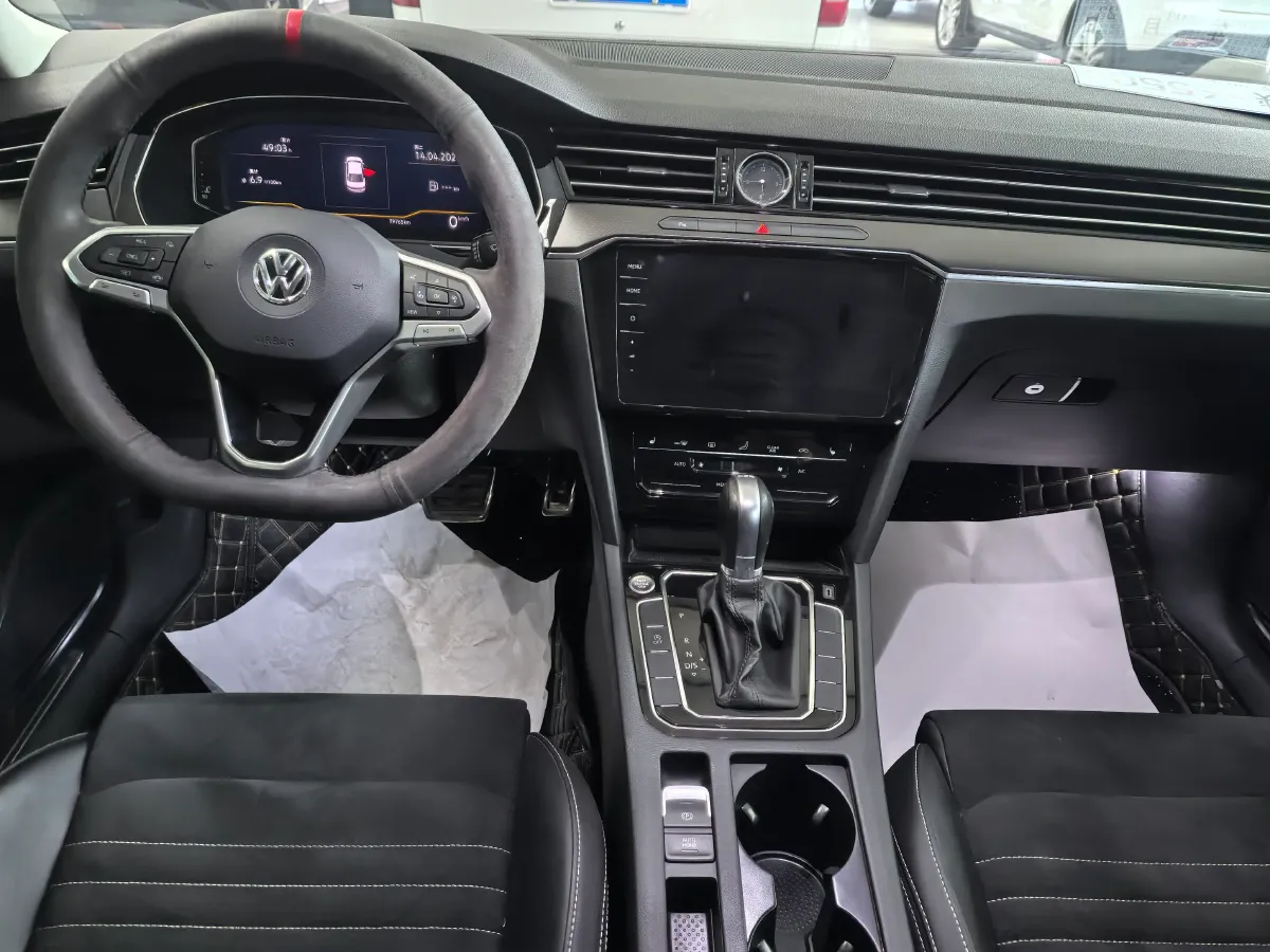 2020 Volkswagen Magotan 2.0T 186HP L4 7DCT,autocango,china used car exporter,china ev exporter,chinese used car exporter,chinese used ev exporter