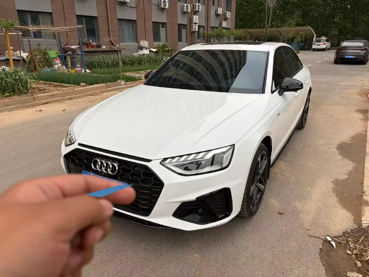 2024 Audi A4L 2.0T 190HP L4 7DCT,autocango,china used car exporter,china ev exporter,chinese used car exporter,chinese used ev exporter