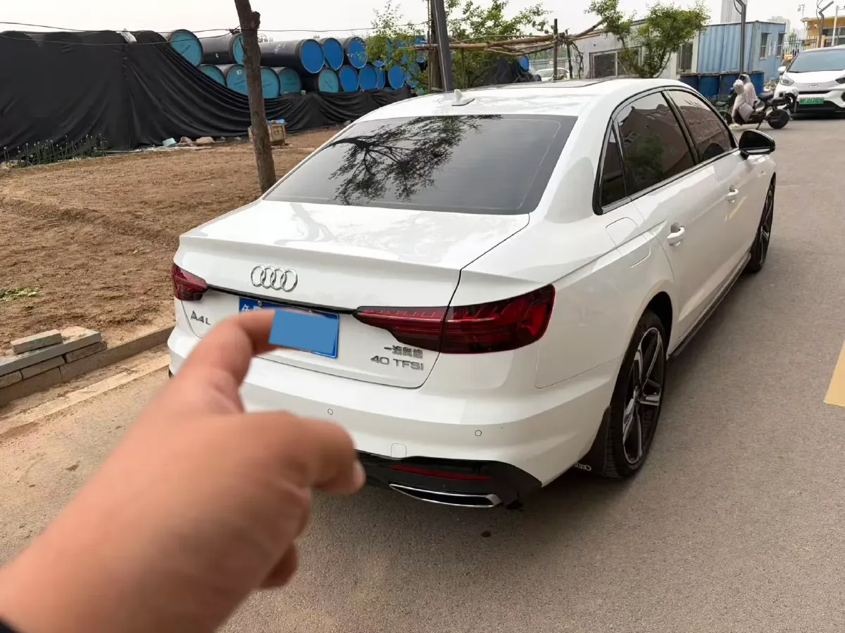 2024 Audi A4L 2.0T 190HP L4 7DCT,autocango,china used car exporter,china ev exporter,chinese used car exporter,chinese used ev exporter