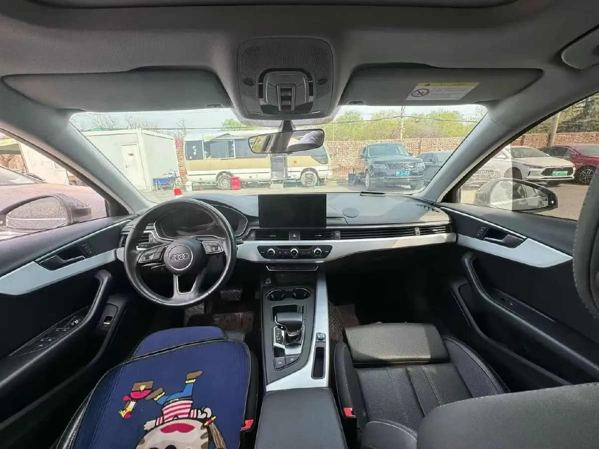 2020 Audi A4L 2.0T 190HP L4 7DCT,autocango,china used car exporter,china ev exporter,chinese used car exporter,chinese used ev exporter
