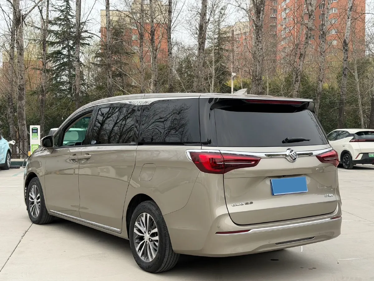 2023 Buick GL8 2.0T 237HP L4 9AT,autocango,china used car exporter,china ev exporter,chinese used car exporter,chinese used ev exporter