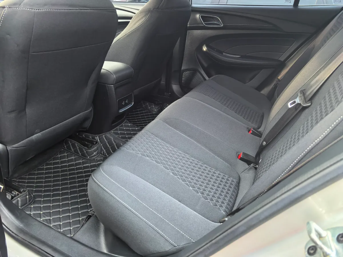 2020 Roewe i5 1.5L 120HP L4 CVT,autocango,china used car exporter,china ev exporter,chinese used car exporter,chinese used ev exporter