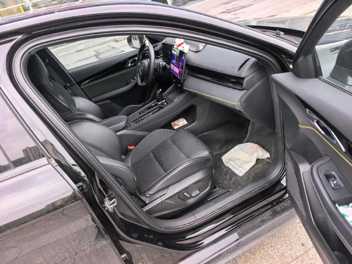 2023 LYNK&CO 03 2.0T 254HP L4 7DCT,autocango,china used car exporter,china ev exporter,chinese used car exporter,chinese used ev exporter