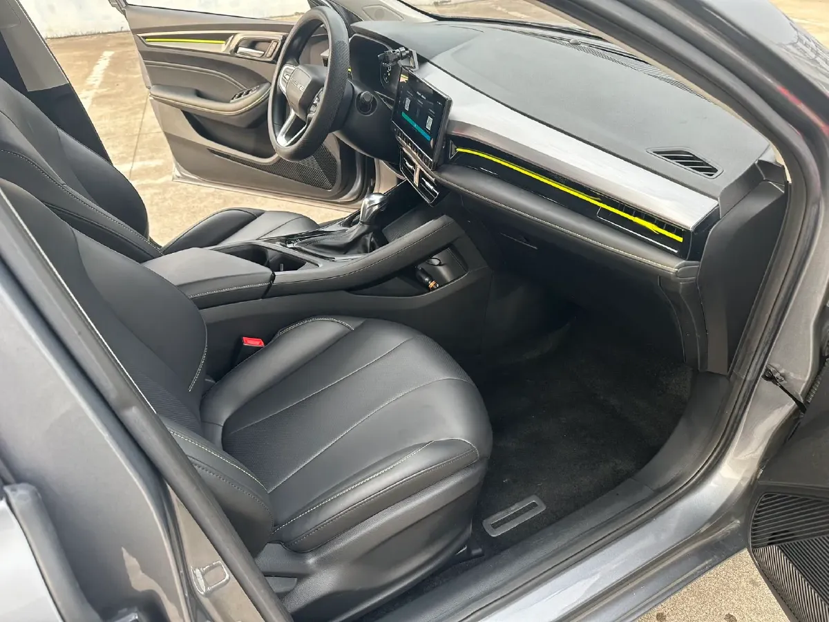 2021 Roewe i5 1.5L 120HP L4 CVT,autocango,china used car exporter,china ev exporter,chinese used car exporter,chinese used ev exporter