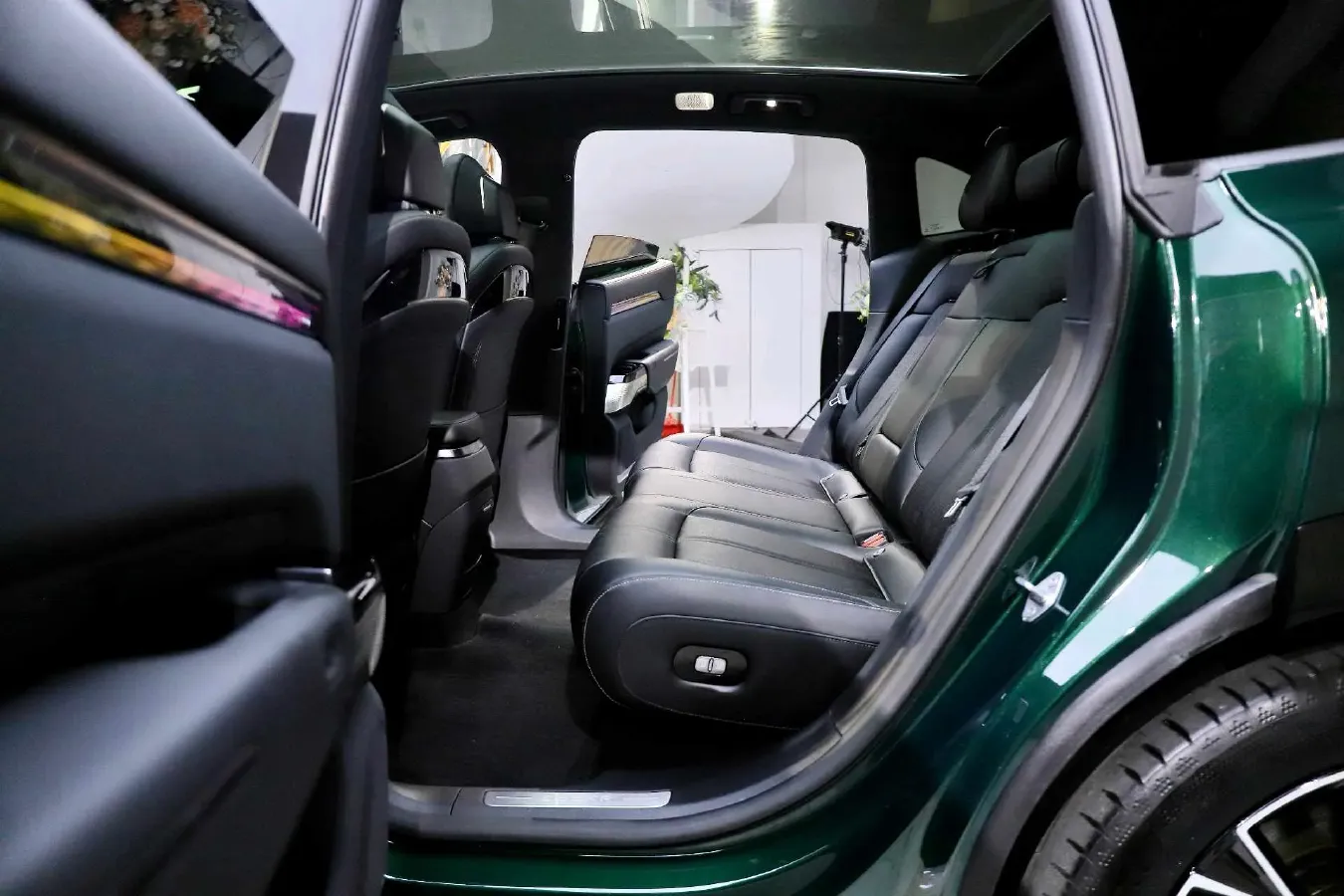 2025 Zeekr 7X BEV 100KWH,autocango,china used car exporter,china ev exporter,chinese used car exporter,chinese used ev exporter