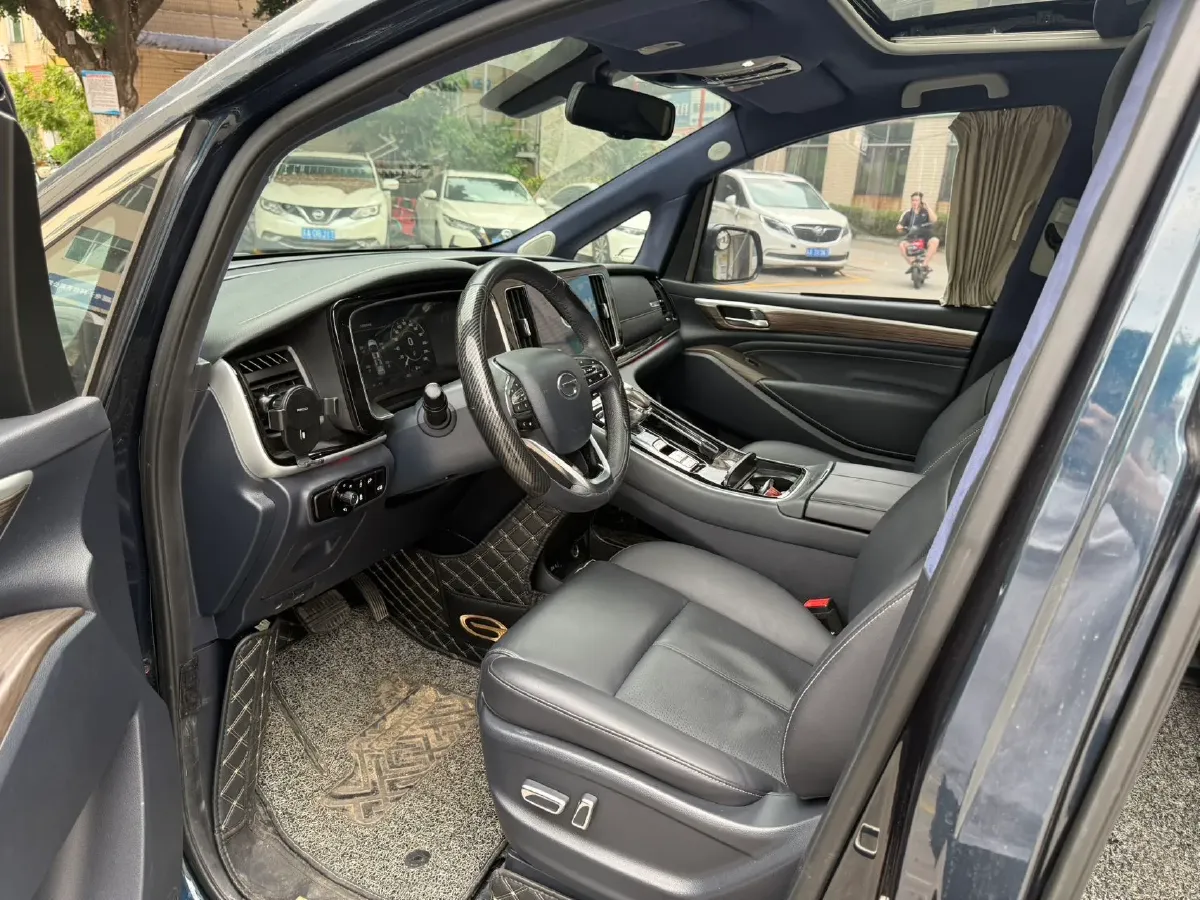 2021 GAC Trumpchi M8 2.0T 252HP L4 8AT,autocango,china used car exporter,china ev exporter,chinese used car exporter,chinese used ev exporter