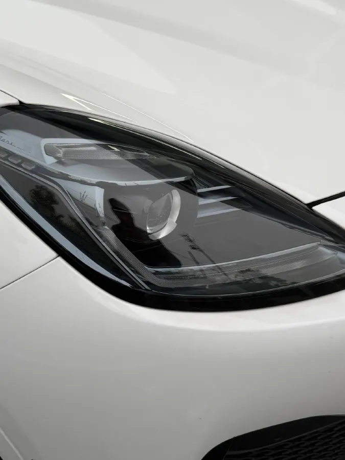 2022 Maserati Levante 2.0T 330HP L4 8AT,autocango,china used car exporter,china ev exporter,chinese used car exporter,chinese used ev exporter