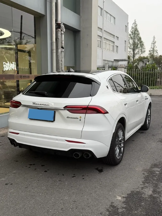 2022 Maserati Levante 2.0T 330HP L4 8AT,autocango,china used car exporter,china ev exporter,chinese used car exporter,chinese used ev exporter