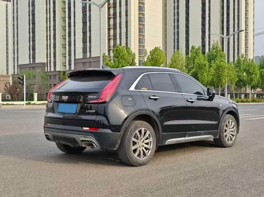 2022 Cadillac XT4 2.0T 237HP L4 9AT,autocango,china used car exporter,china ev exporter,chinese used car exporter,chinese used ev exporter
