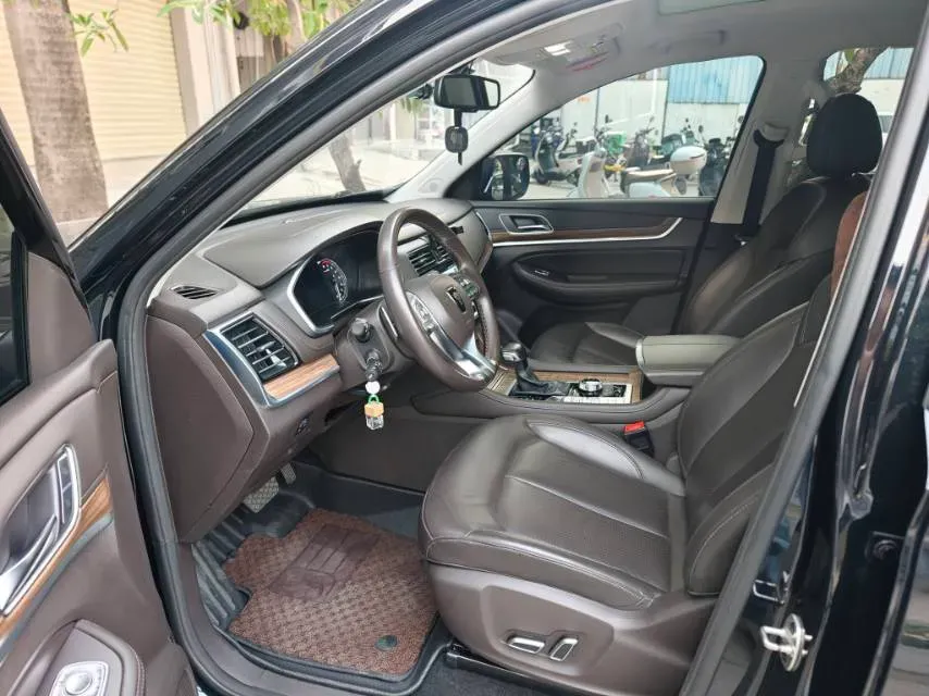 2019 Roewe RX8 2.0T 222HP L4 6AT,autocango,china used car exporter,china ev exporter,chinese used car exporter,chinese used ev exporter