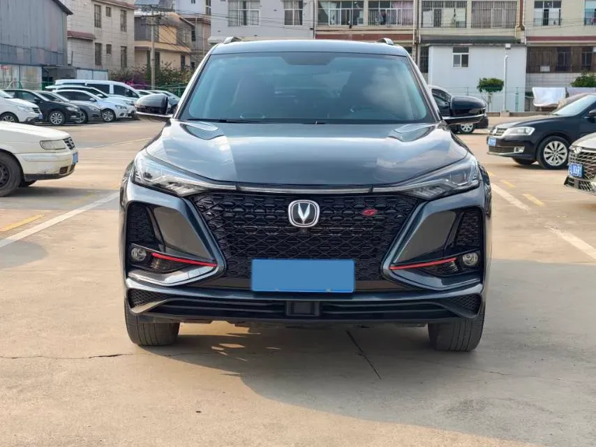 2022 ChangAn CS75 Plus 2.0T 233HP L4 8AT,autocango,china used car exporter,china ev exporter,chinese used car exporter,chinese used ev exporter