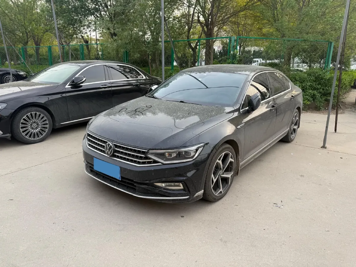 2024 Volkswagen Magotan 2.0T 186HP L4 7DCT,autocango,china used car exporter,china ev exporter,chinese used car exporter,chinese used ev exporter