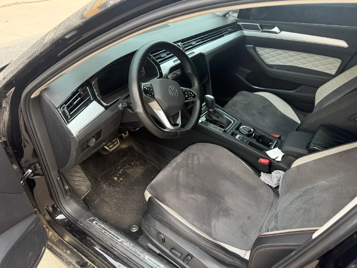 2024 Volkswagen Magotan 2.0T 186HP L4 7DCT,autocango,china used car exporter,china ev exporter,chinese used car exporter,chinese used ev exporter