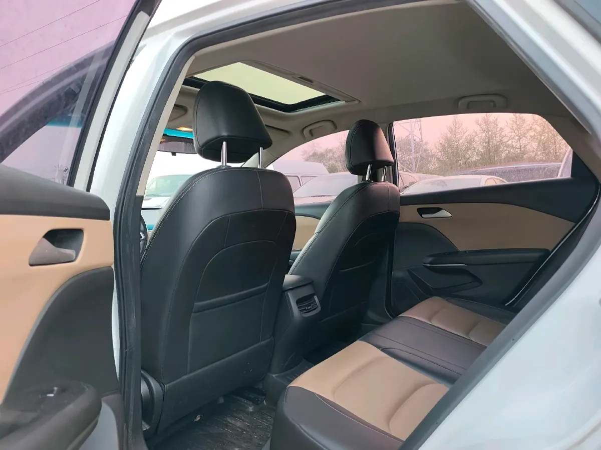 2021 Chevrolet Monza 1.5L 113HP L4 6AT,autocango,china used car exporter,china ev exporter,chinese used car exporter,chinese used ev exporter