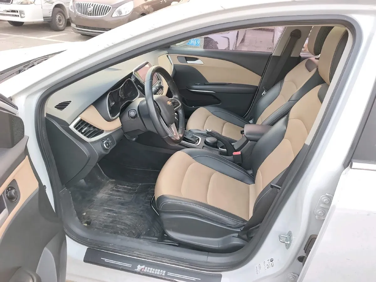 2021 Chevrolet Monza 1.5L 113HP L4 6AT,autocango,china used car exporter,china ev exporter,chinese used car exporter,chinese used ev exporter