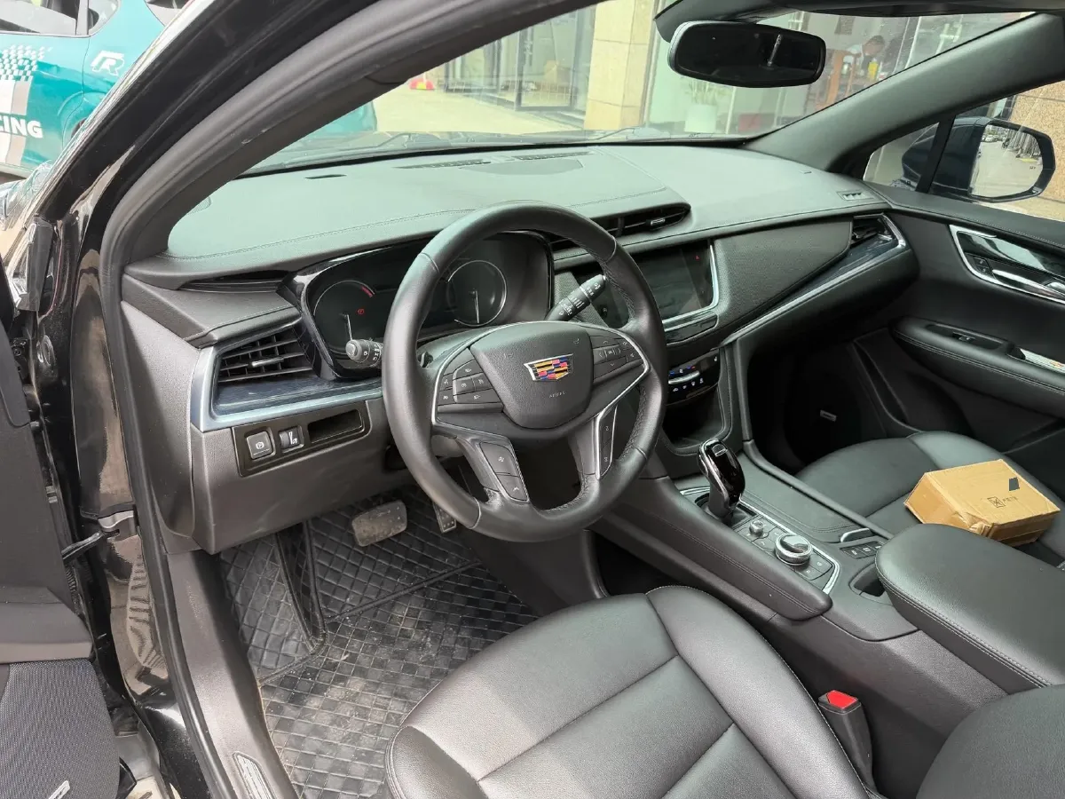 2023 Cadillac XT5 2.0T 237HP L4 9AT,autocango,china used car exporter,china ev exporter,chinese used car exporter,chinese used ev exporter