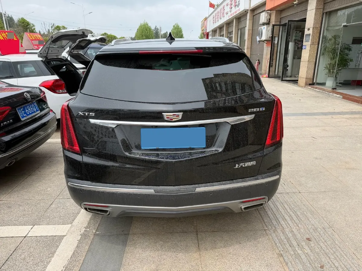 2023 Cadillac XT5 2.0T 237HP L4 9AT,autocango,china used car exporter,china ev exporter,chinese used car exporter,chinese used ev exporter